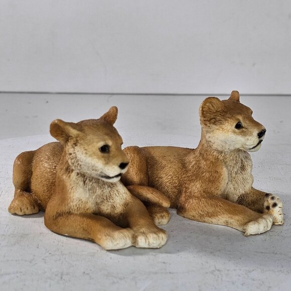 Castagna Italy Lion Cubs Figurine Sculpture Resin 1988 Vintage Realistic Figures - Picture 4 of 8